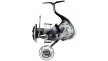 DAIWA 24 CERTATE G LT 5000D ARK + OMAGGIO DAIWA WINDBRAKER